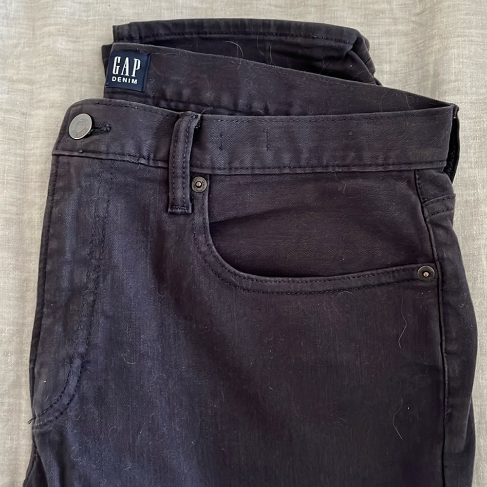 Gap men’s skinny jean in dark grey/washed               black size 32 x 34